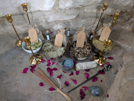 Shield and Secure / Complete Protection Altar Kit for Witches / Crystal Ritual Spell Kit for Banishing Spiritual Defense Energy Warding