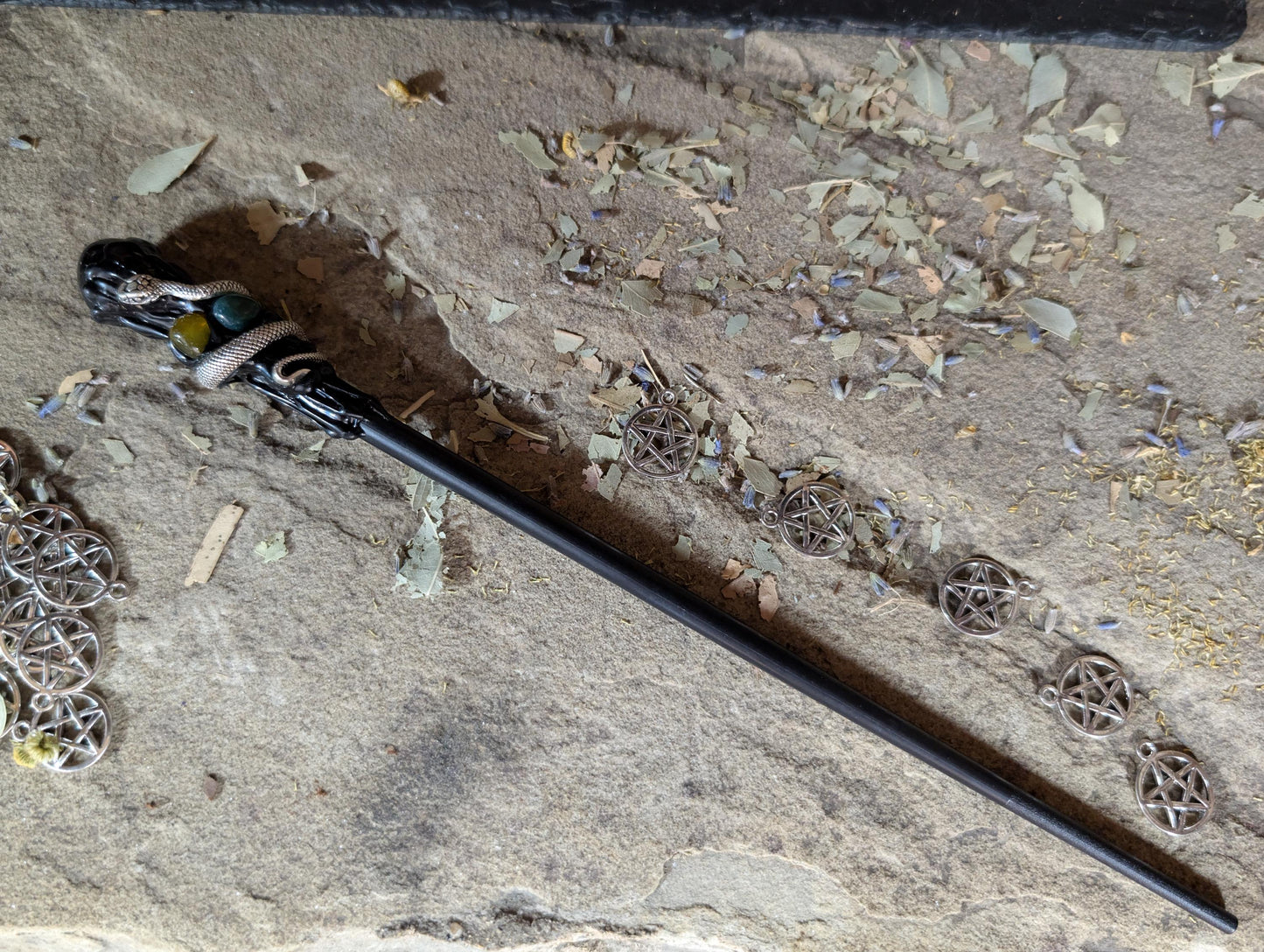 Shield and Secure / Complete Protection Altar Kit for Witches / Crystal Ritual Spell Kit for Banishing Spiritual Defense Energy Warding